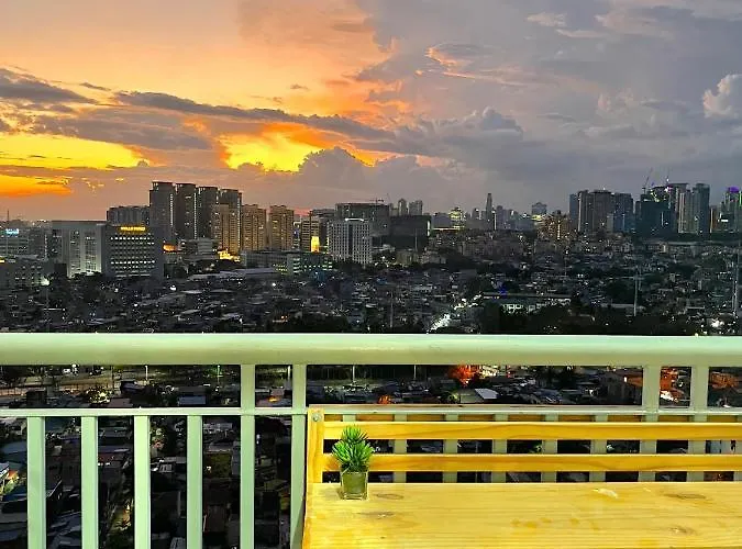 Sunset View W/ King Bednwi-fi At Grace Res, Taguig
