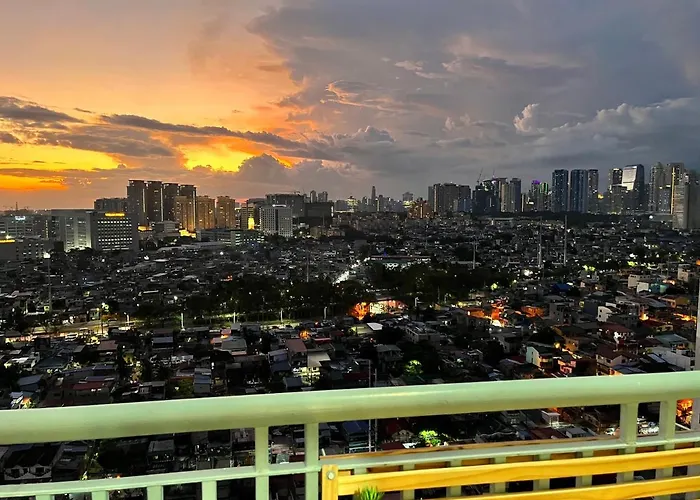 Sunset View W/ King Bednwi-fi At Grace Res, Taguig Manila